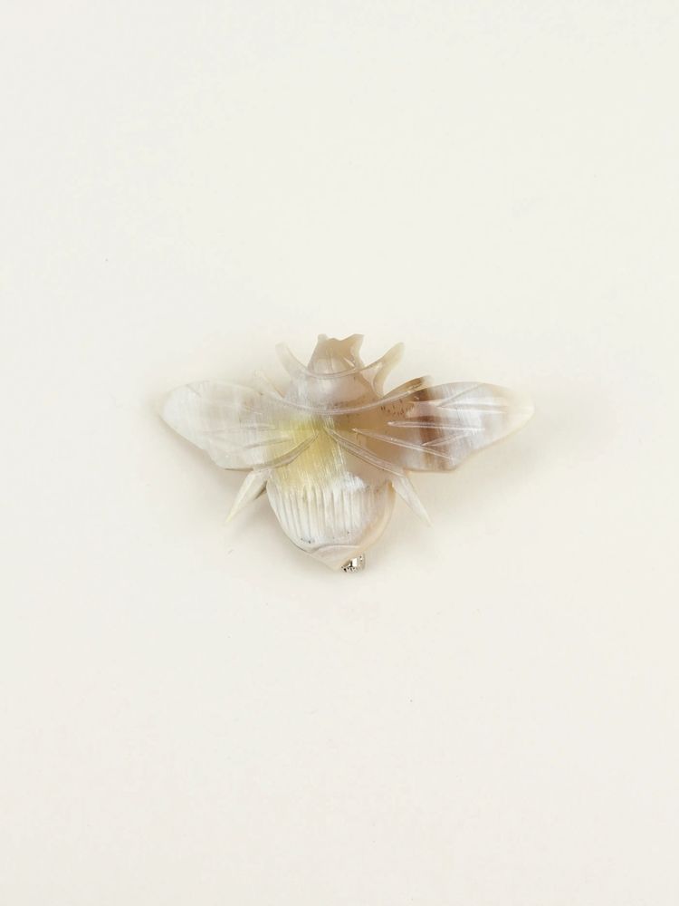 Broches - Broche Abeille en corne blonde - L INDOCHINEUR X RIVÊT