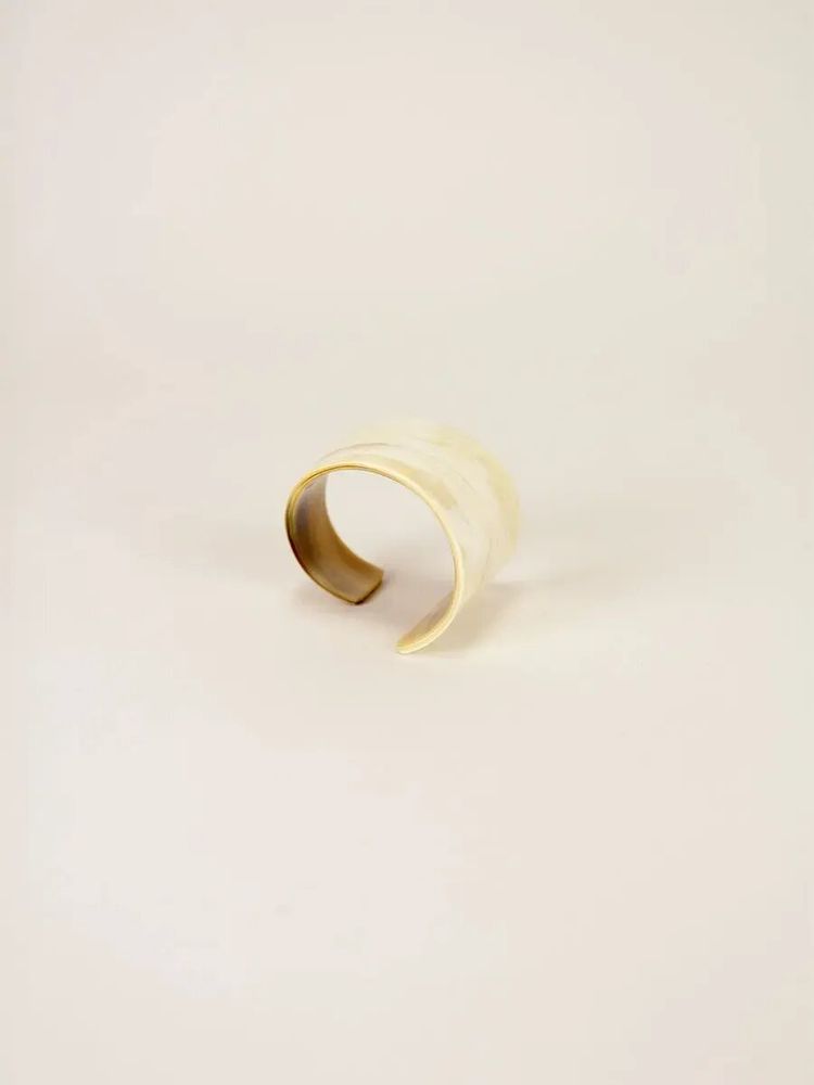 Bracelets - Comma bracelet in marbled black horn in Size M - L INDOCHINEUR X RIVÊT