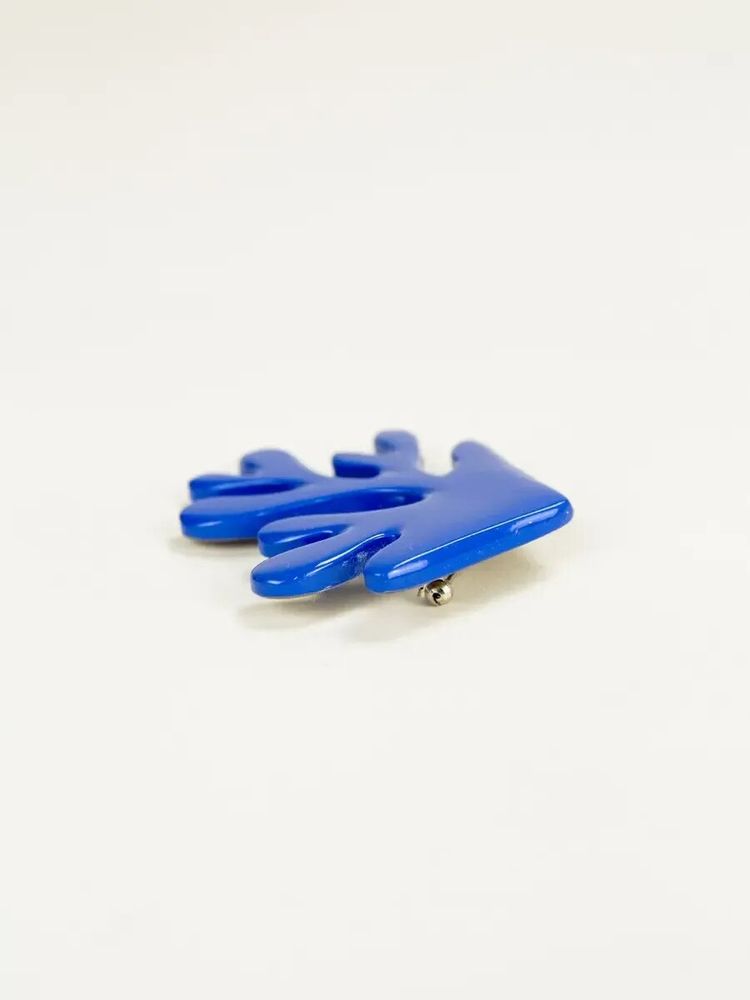 Brooches - Orange lacquered coral brooch - L INDOCHINEUR X RIVÊT