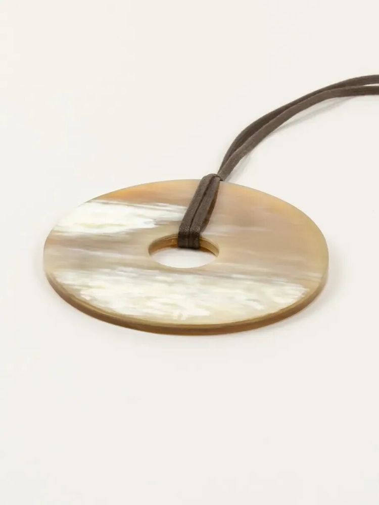Bijoux - Pendentif grand anneau plat en corne blonde - L INDOCHINEUR X RIVÊT