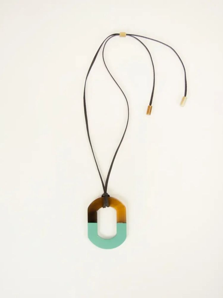 Jewelry - Oval pendant in buffalo hoof and lavender lacquer - L INDOCHINEUR X RIVÊT