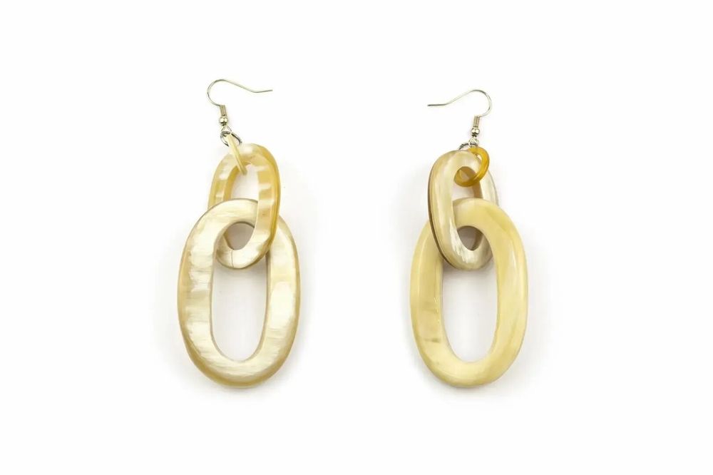 Jewelry - 2 oval ring earrings in blond horn - L INDOCHINEUR X RIVÊT