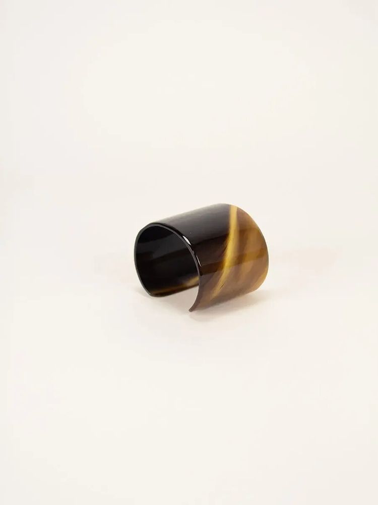 Bracelets - Marbled blond horn cuff in Size M - L INDOCHINEUR X RIVÊT