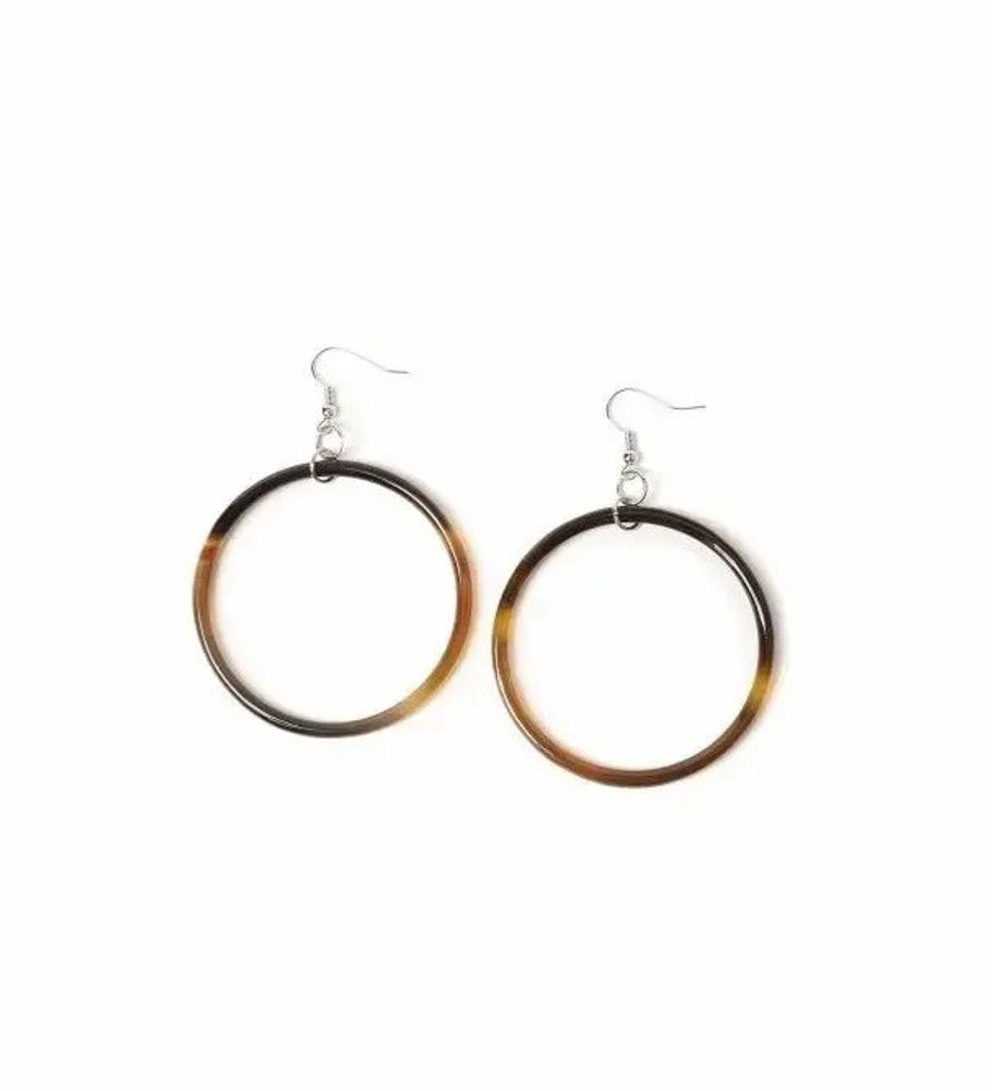 Jewelry - Large single ring earrings in blond horn - L INDOCHINEUR X RIVÊT