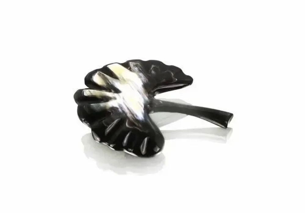 Brooches - Gingko brooch in blond horn - L INDOCHINEUR X RIVÊT