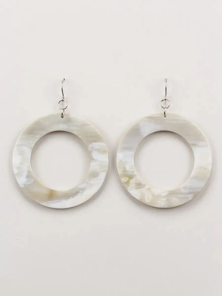 Jewelry - Big flat ring earrings in marbled horn - L INDOCHINEUR X RIVÊT