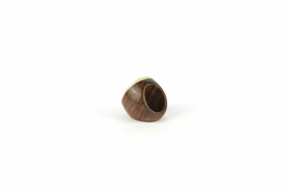 Jewelry - Pastille ring in wood and blond horn in Size M - L INDOCHINEUR X RIVÊT