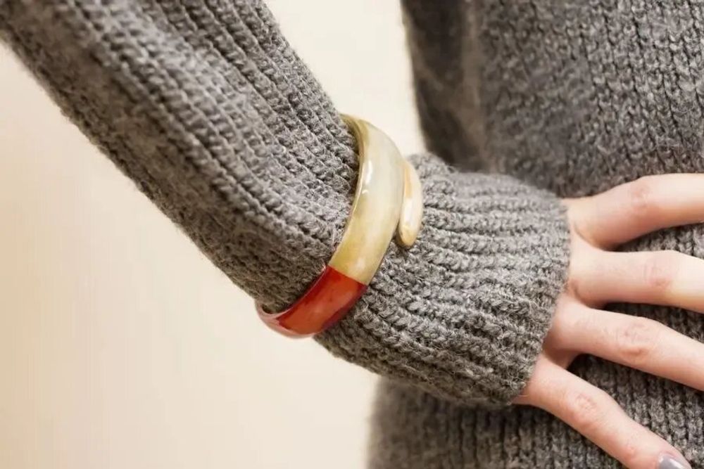 Bracelets - Orange lacquered snake-shaped bracelet in Size S - L INDOCHINEUR X RIVÊT
