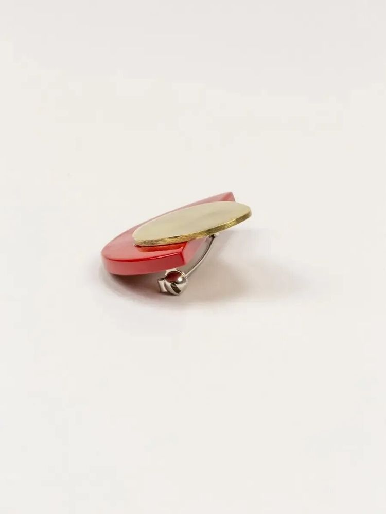 Brooches - Large brooch in brass and lacquer - L INDOCHINEUR X RIVÊT