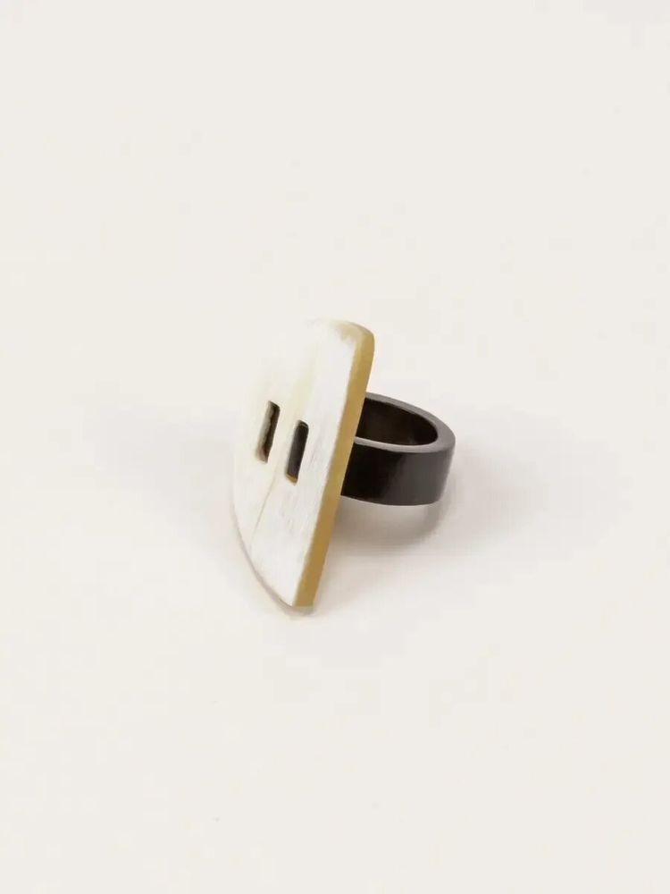 Jewelry - Pont ring in blond horn in Size M - L INDOCHINEUR X RIVÊT