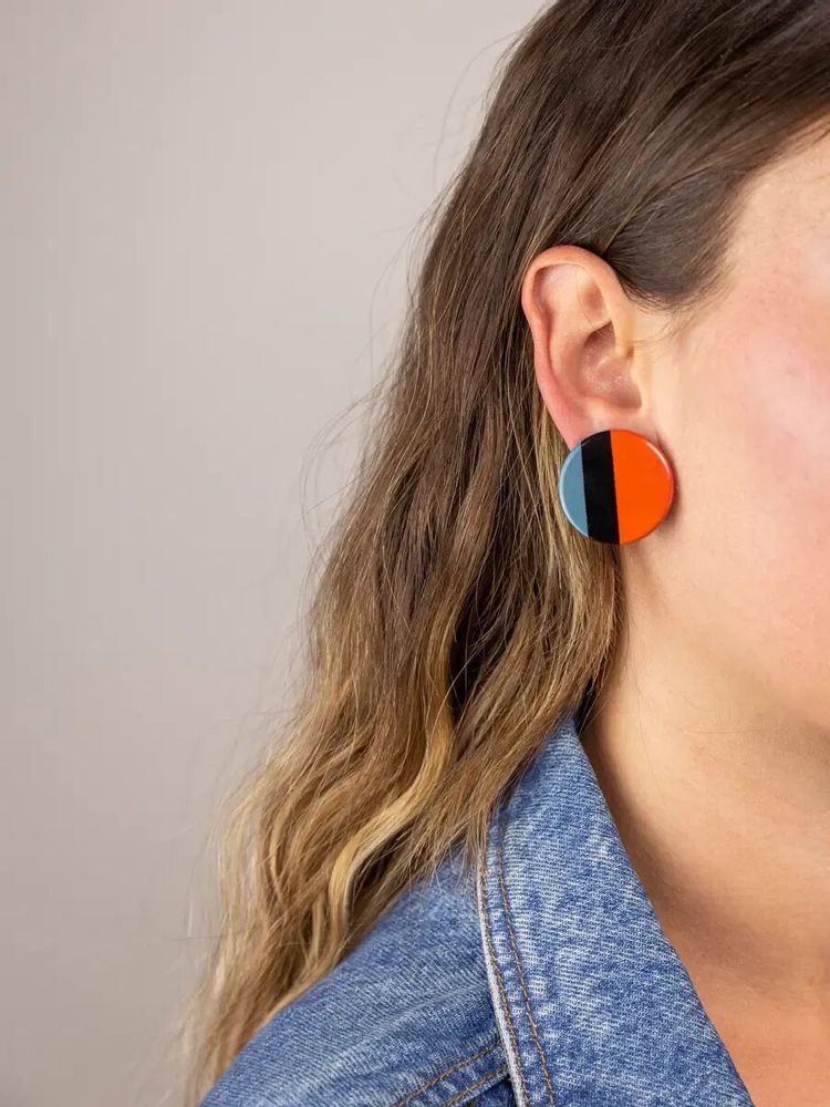 Bijoux - Boucles d'oreilles clip disque laqué bicolore orange et gris-bleu - L INDOCHINEUR X RIVÊT