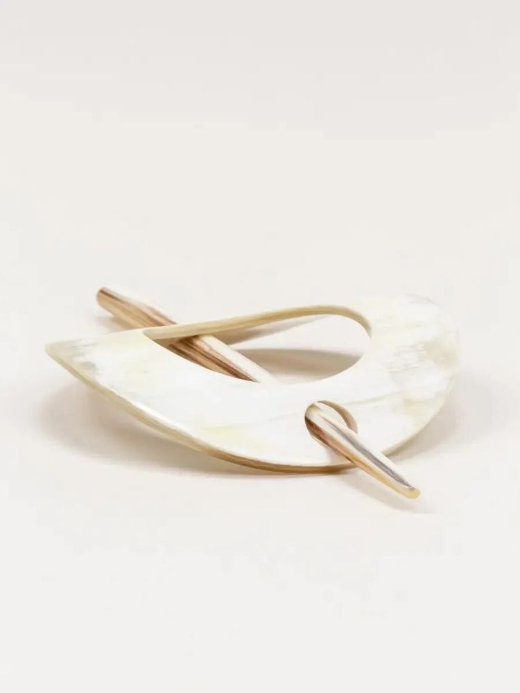 Hair accessories - Ring-shaped bun coat in black horn - L INDOCHINEUR X RIVÊT