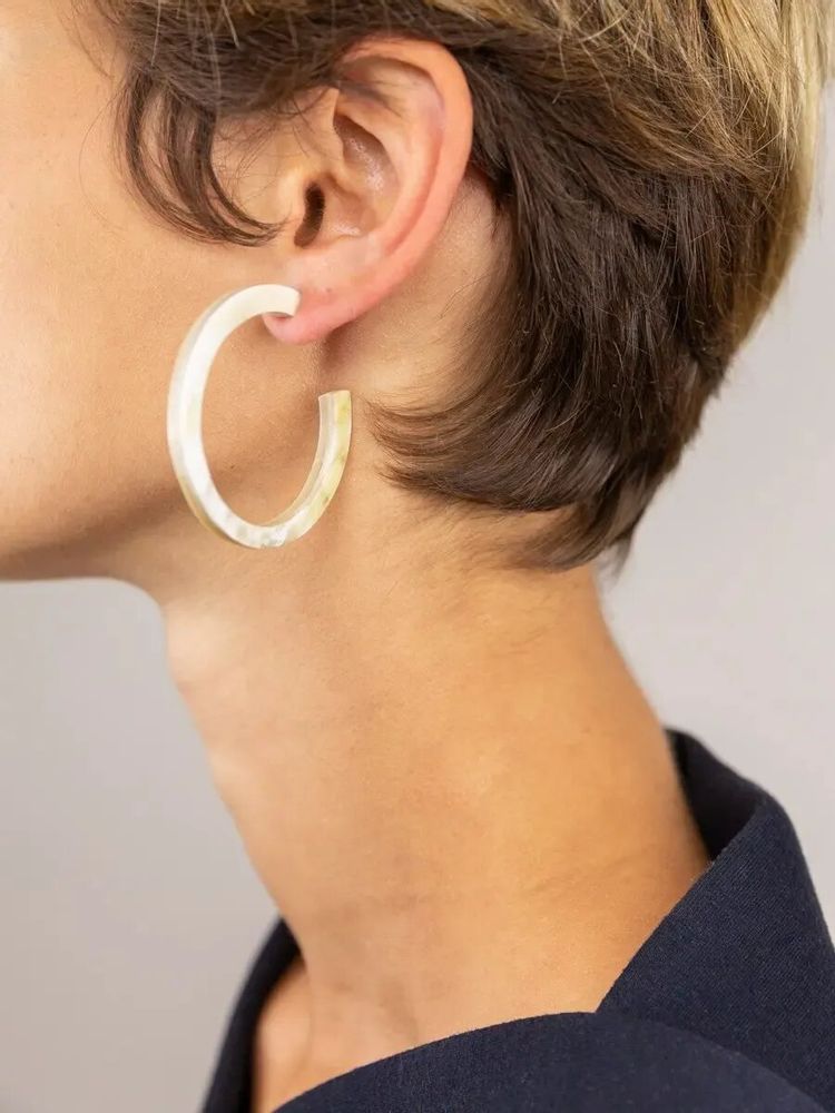 Bijoux - Boucle d'oreille petits anneaux ronds bords droits en corne noire Africaine - L INDOCHINEUR X RIVÊT