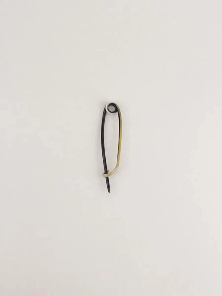 Broches - Epingle à nourrice en corne blonde - L INDOCHINEUR X RIVÊT