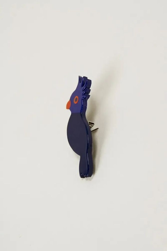 Brooches - Cockatoo bird pin in horn with lacquer in orange and blue - L INDOCHINEUR X RIVÊT