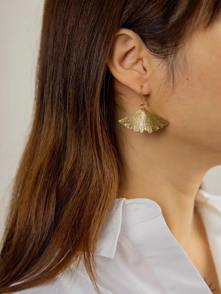 Bijoux - Boucles d'oreilles Gingko en laiton plaqué argent (à croche) - L INDOCHINEUR X RIVÊT
