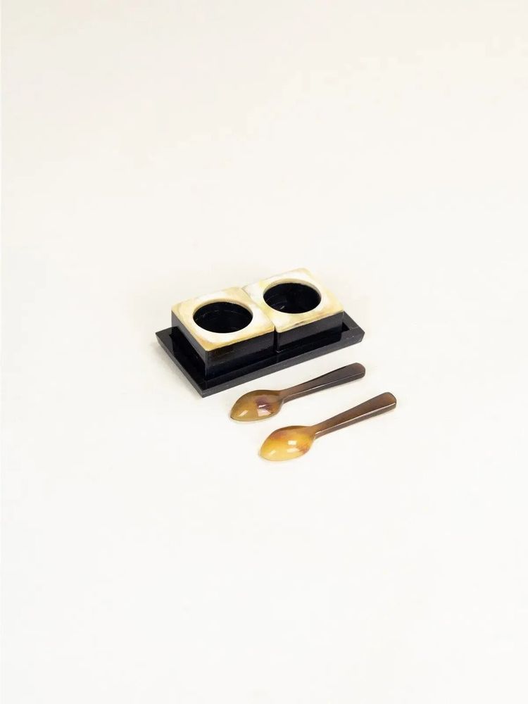 Kitchen utensils - Salt and pepper set in black horn with edge in blond horn - L INDOCHINEUR X RIVÊT