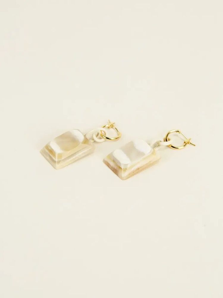 Jewelry - Emerald brass hoop earrings in hoof with pink and orange lacquer - L INDOCHINEUR X RIVÊT