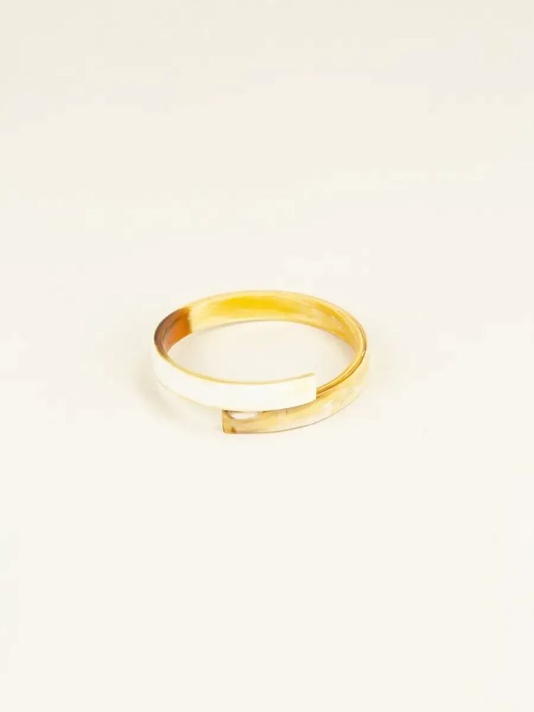 Bracelets - Bracelet ouvert Ruban en corne blonde taille S - L INDOCHINEUR X RIVÊT