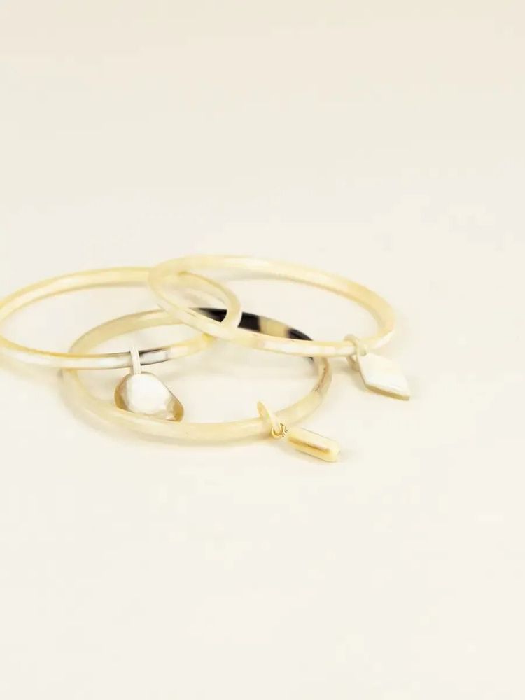 Bracelets - Set de 3 joncs à breloques en corne blonde taille S - L INDOCHINEUR X RIVÊT
