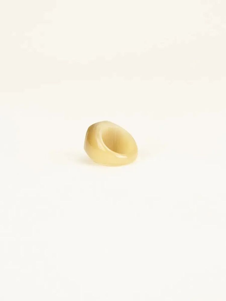 Bijoux - Bague Radiant en corne blonde taille L - L INDOCHINEUR X RIVÊT