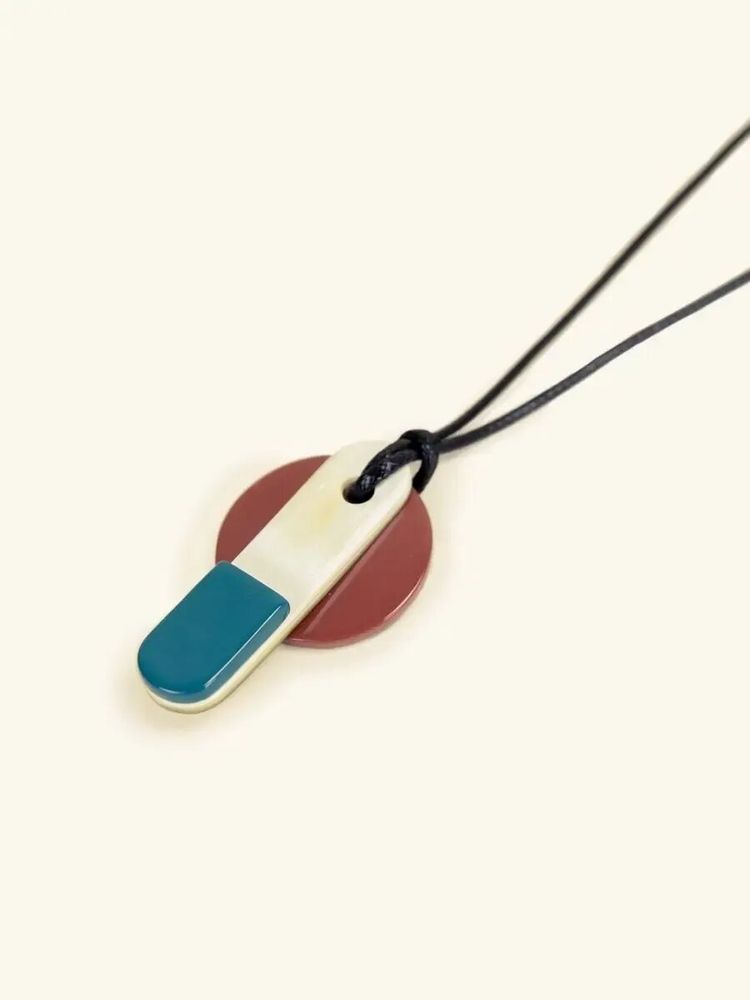 Jewelry - Arene pendant in horn and lacquer with black cord - L INDOCHINEUR X RIVÊT
