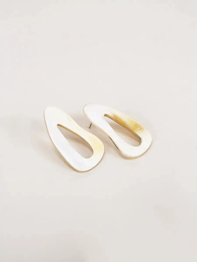 Jewelry - Blond horn Bore earrings - L INDOCHINEUR X RIVÊT