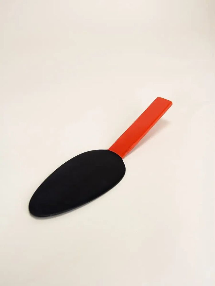 Kitchen utensils - African black horn with yellow laquer tarte server - L INDOCHINEUR X RIVÊT