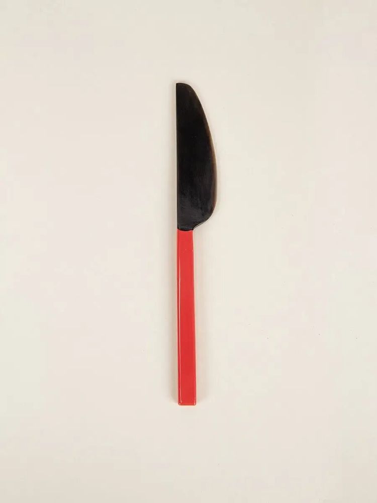 Couverts & ustensiles de cuisine - Couteau à beurre en corne noire avec manche laqué rouge - L INDOCHINEUR X RIVÊT