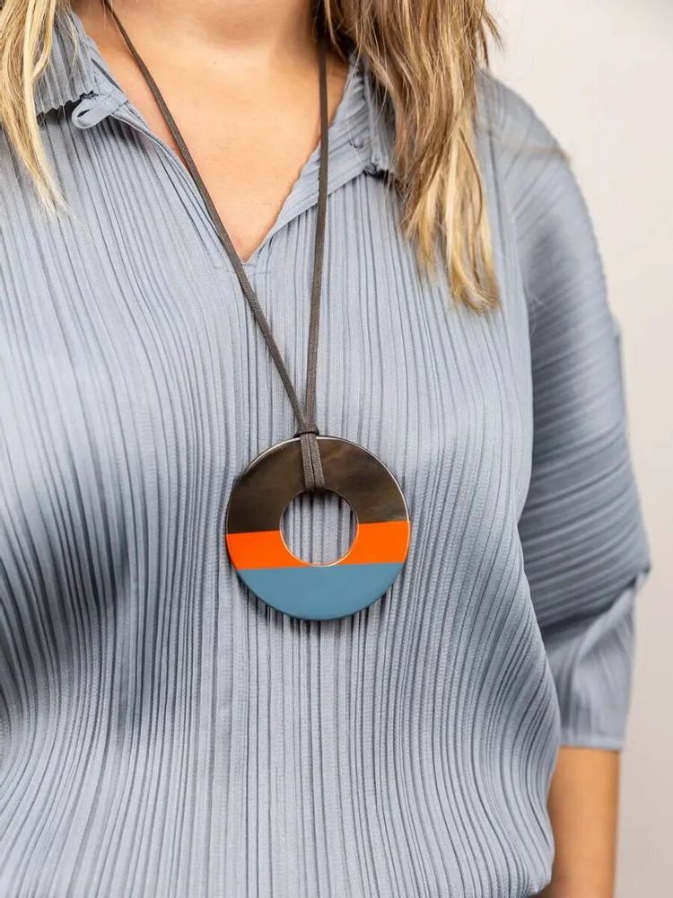 Jewelry - Ring pendant in buffalo hoof and yellow-blue lacquer - L INDOCHINEUR X RIVÊT