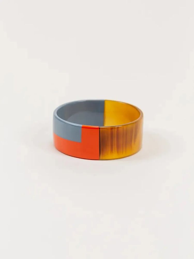 Bracelets - Eclisse round bangle in hoof with beige and khaki lacquer, size S - L INDOCHINEUR X RIVÊT