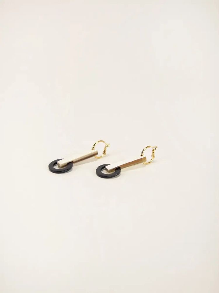 Bijoux - Boucles d'oreilles pendule en corne blonde et corne noire - L INDOCHINEUR X RIVÊT