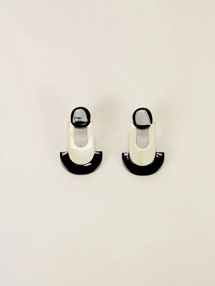 Bijoux - Boucles d'oreilles géométriques en corne blonde et noire - L INDOCHINEUR X RIVÊT