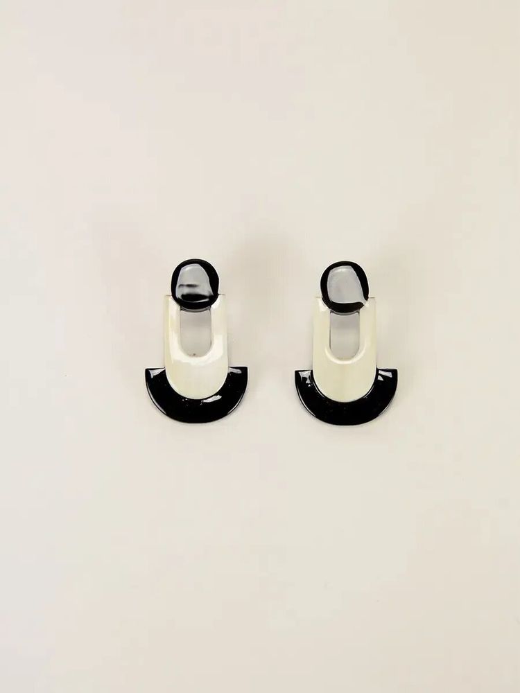 Bijoux - Boucles d'oreilles géométriques en corne blonde et noire - L INDOCHINEUR X RIVÊT