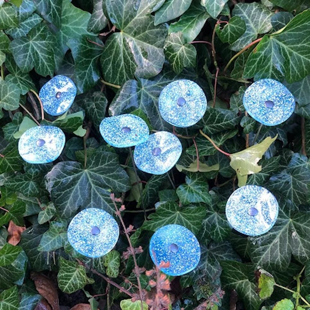 Garden accessories - Small Glass Flower For Outside In tr.-turquoise- white - CARNEOL GLASS