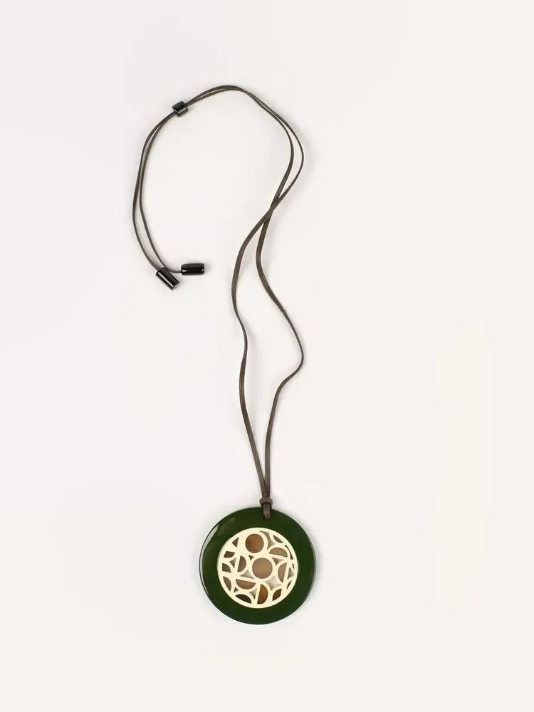 Jewelry - Bauhaus round pendant in buffalo hoof and khaki and beige lacquer - L INDOCHINEUR X RIVÊT