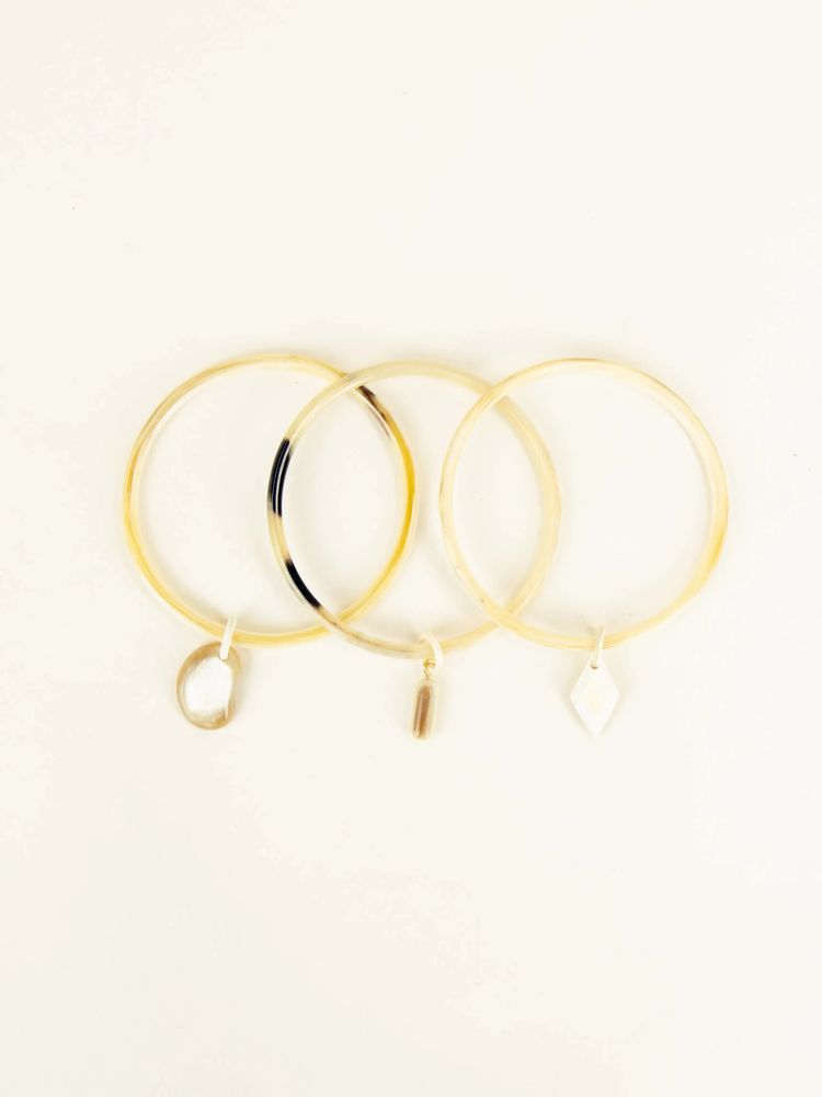 Bracelets - Set de 3 joncs à breloques en sabot et laque tricolore - L INDOCHINEUR X RIVÊT