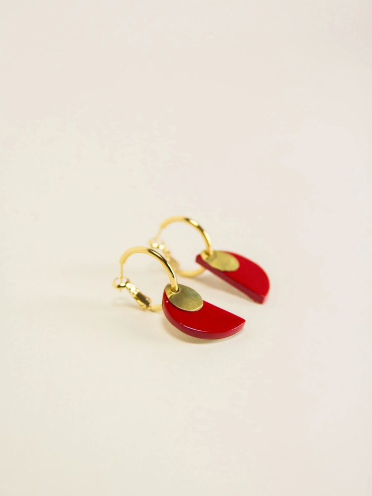 Jewelry - Croisant brass hoop earrings in 2 parts with red lacquered horn - L INDOCHINEUR X RIVÊT