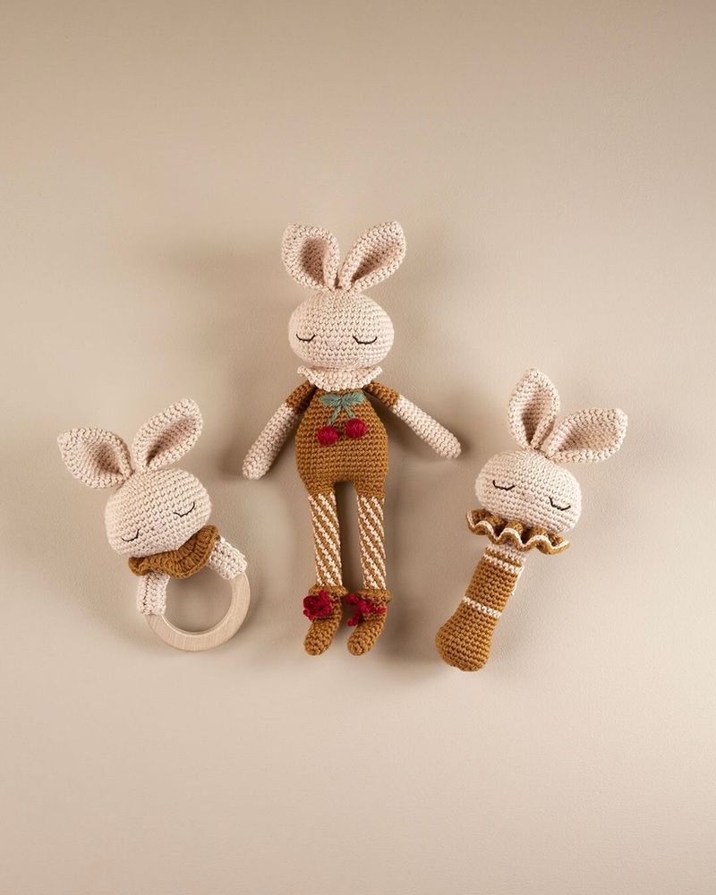 Soft toy - Britney Bunny Cherry Blossom I ecru - PATTI OSLO