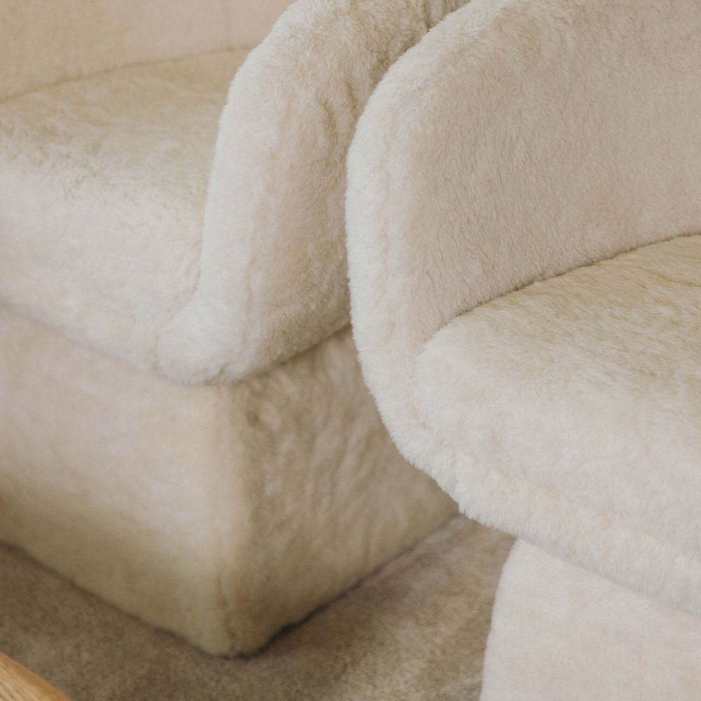 Chairs - Oscar Chair in Fur - DUISTT