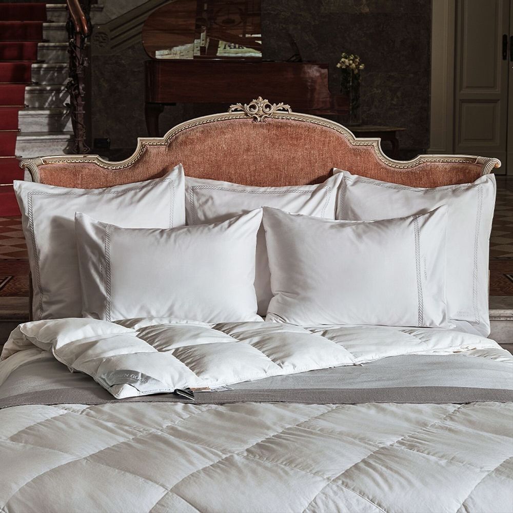 Bed linens - Luxury Duvet Cover Set Riviera Collection, Pristine White - CROWN GOOSE