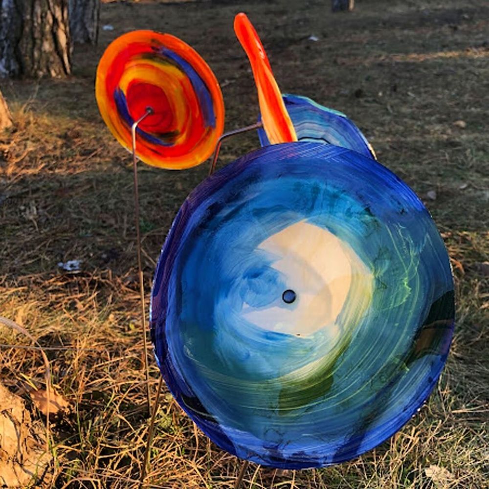 Garden accessories - Dark Blue-Green Swirling Glass Flower (18cm, 50cm stem) - CARNEOL GLASS