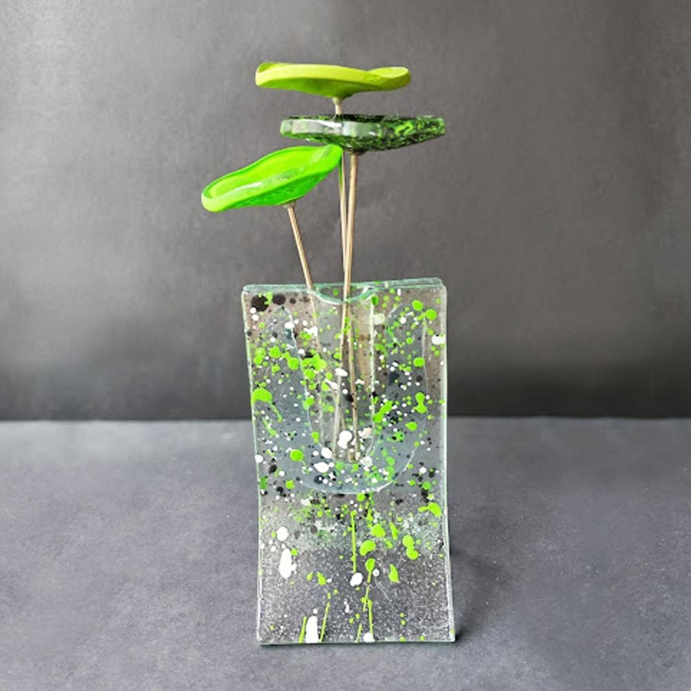 Vases - Petit vase tacheté blanc-vert-bleu de 8x13 cm avec 3 petites fleurs - CARNEOL GLASS