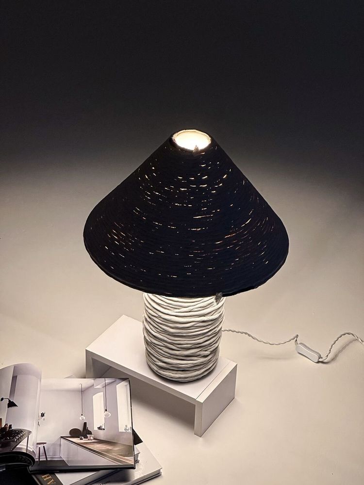 Lampes de table - Lampe de table Nava — Base en cordon de coton et finition patinée scul - PLETOSTUDIO