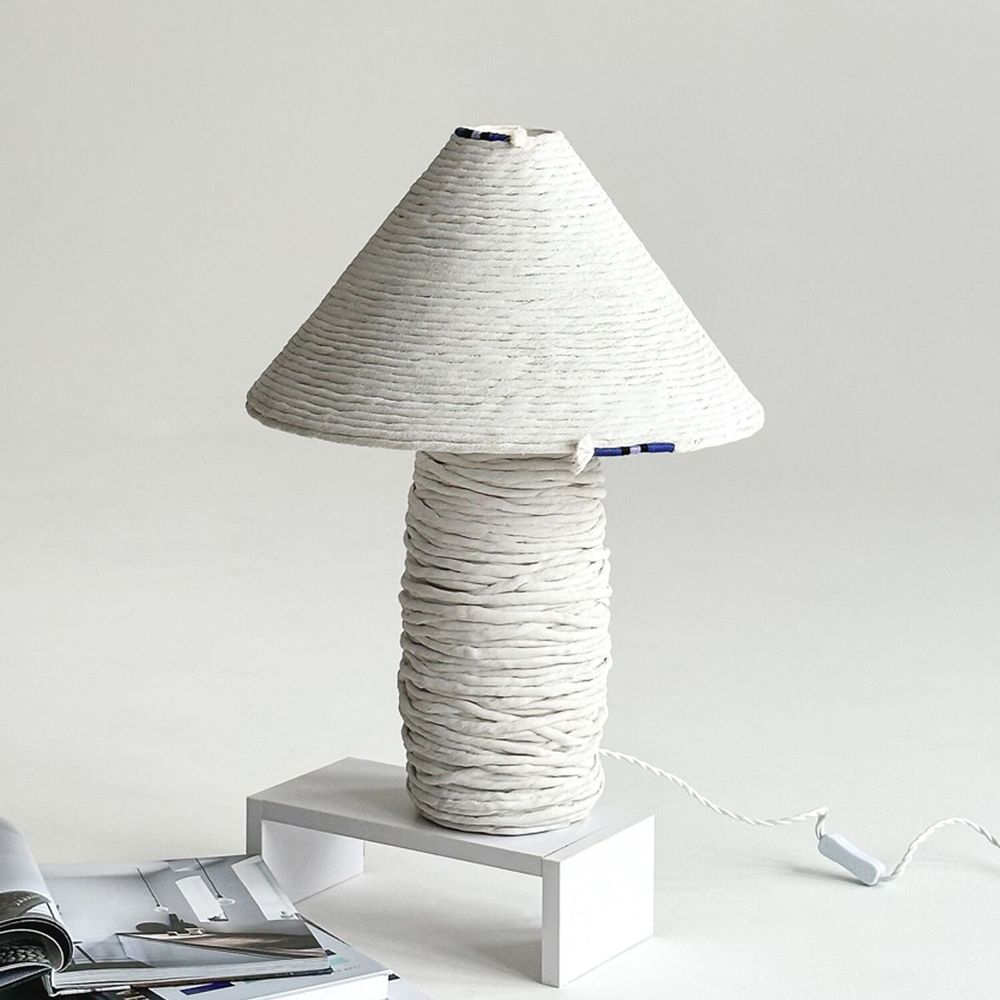 Lampes de table - Lampe de table Nava — Base en cordon de coton et finition patinée scul - PLETOSTUDIO