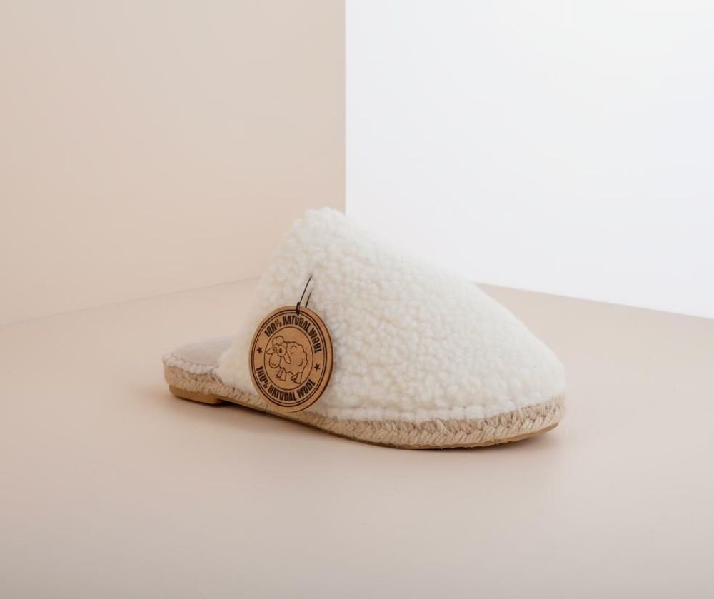Homewear - Wool, Warmth and Artisanal Craftsmanship - ATELIER COSTÀ
