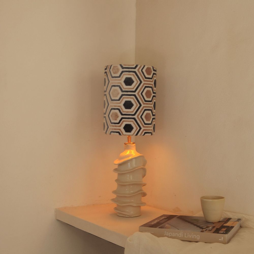 Lampes de table - Lampe de table unique Mini Waves en céramique émaillée blanche - STUDIO WILD ORANGE