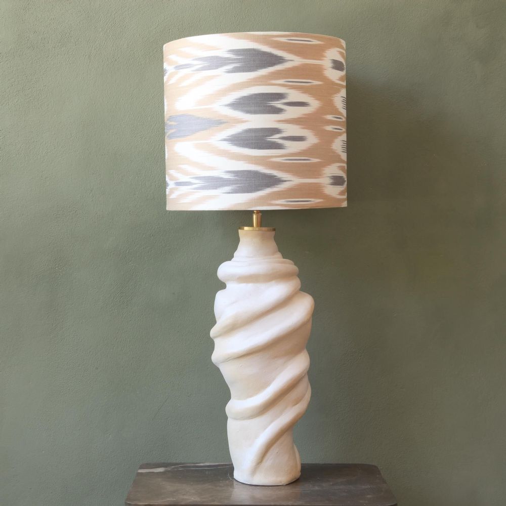 Lampes de table - Lampe en céramique Embrace, pièce unique fabriquée à la main - STUDIO WILD ORANGE