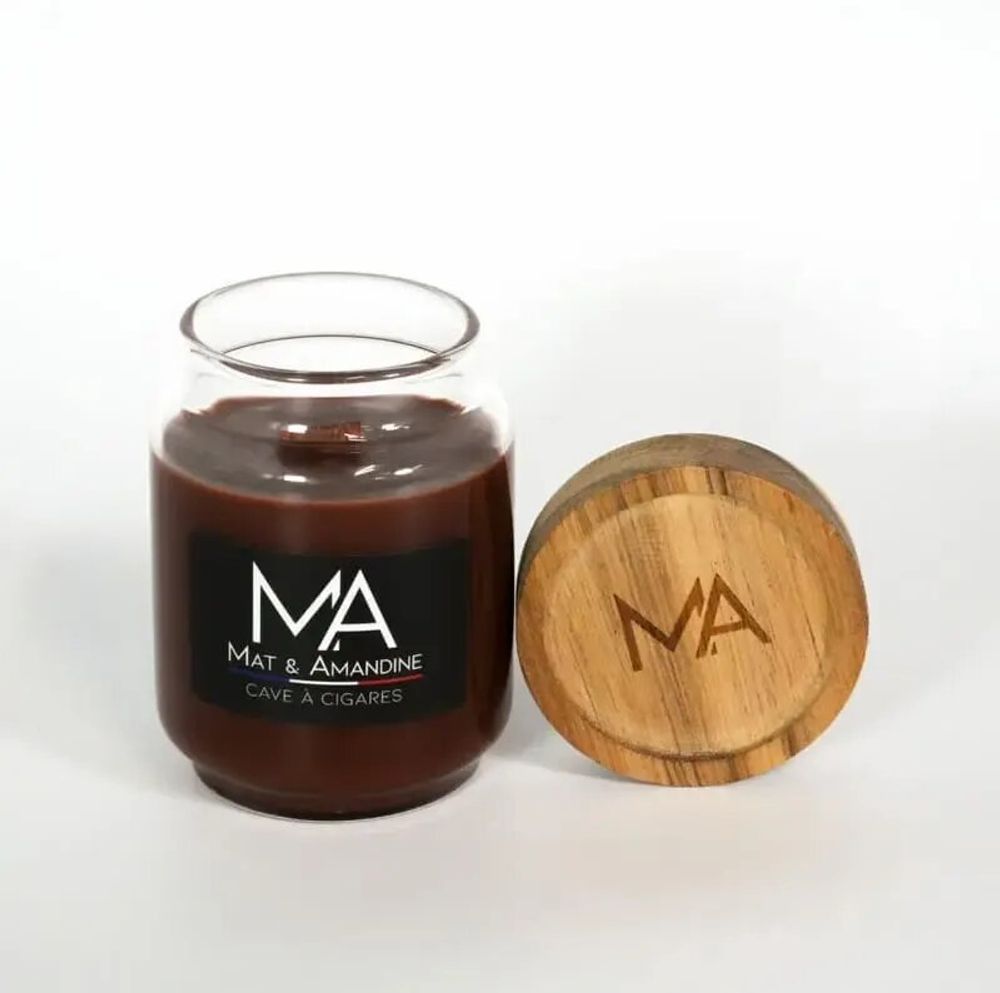 Objets de décoration - CAVE A CIGARES – Bougie parfumée (Petite Jarre) - MAT AMANDINE