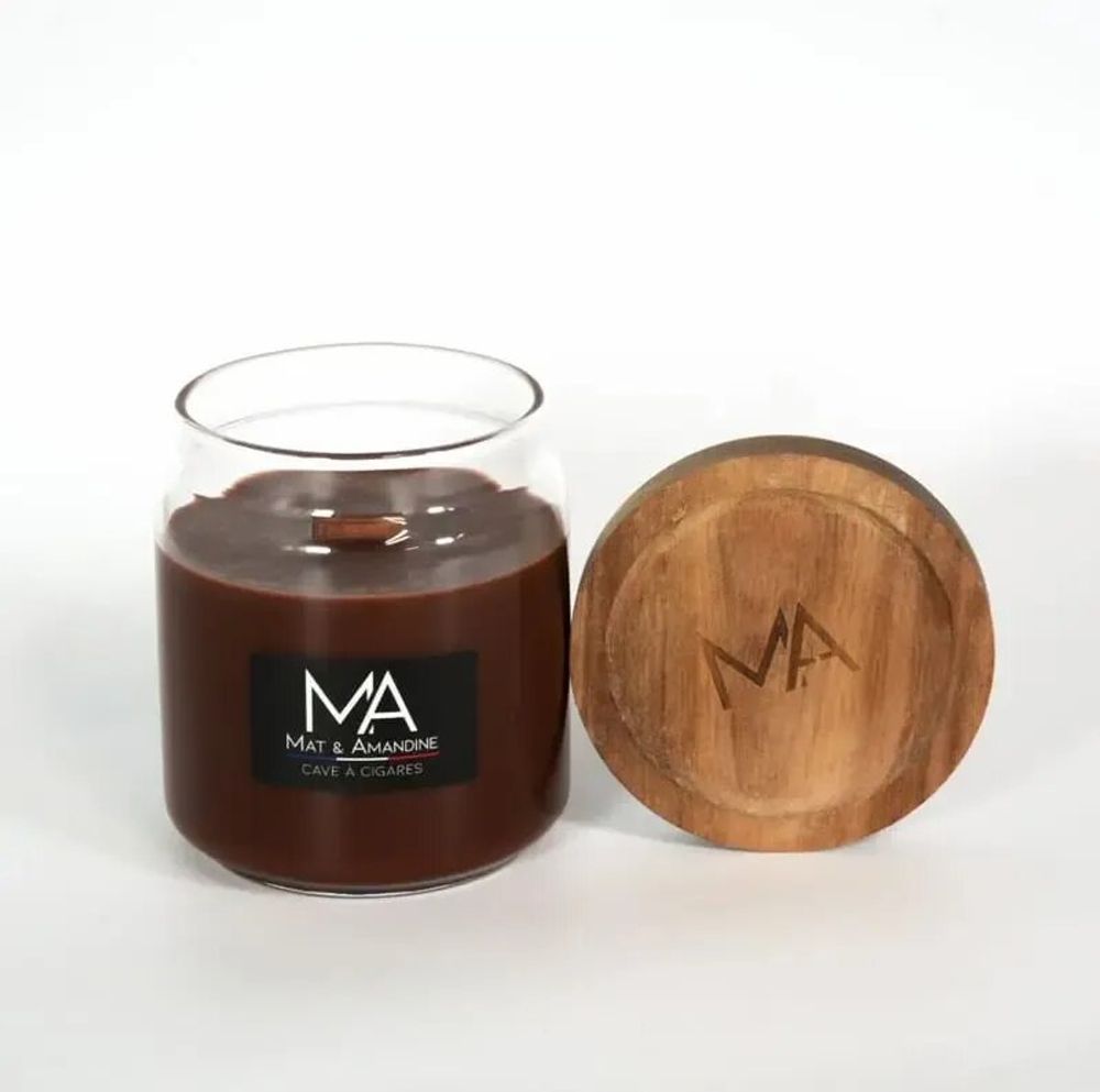 Objets de décoration - CAVE A CIGARES – Bougie parfumée (Moyenne Jarre) - MAT AMANDINE